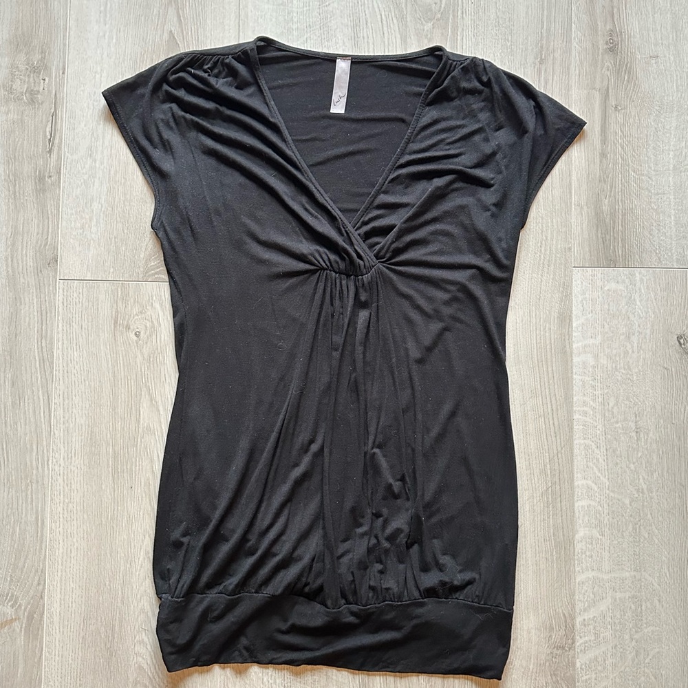 Lush Black Cap Sleeve V-Neck Top Size Medium